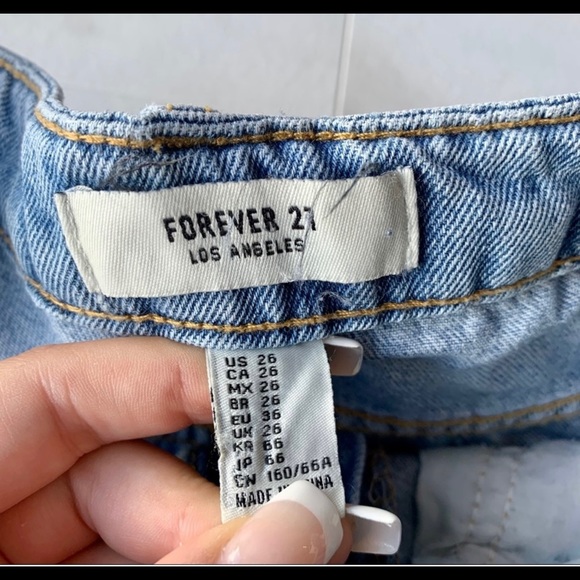 Forever 21 high waisted mom denim shorts cuffed 26 - Picture 2 of 6